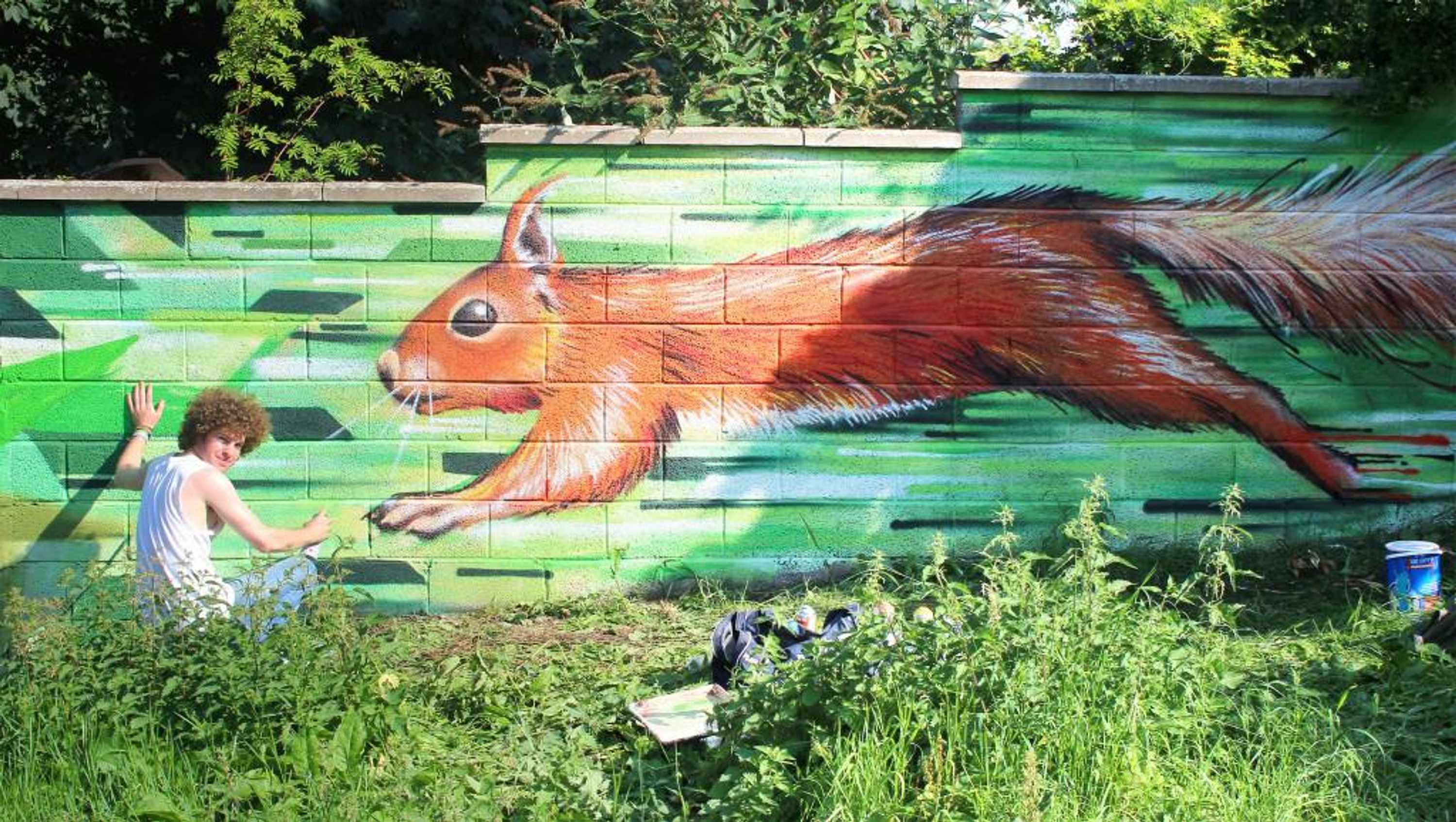 Painting Squirrel Arnos Vale Park LR